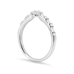 18K White Gold Ring with Round Brilliant and Baguette Diamonds. 